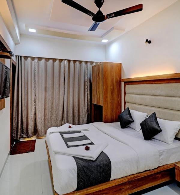 Sun Inn Residency , Navi Mumbai Bagian luar foto